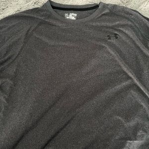 Under Armour mens Dri-fit short sleeve shirt. Size xxl